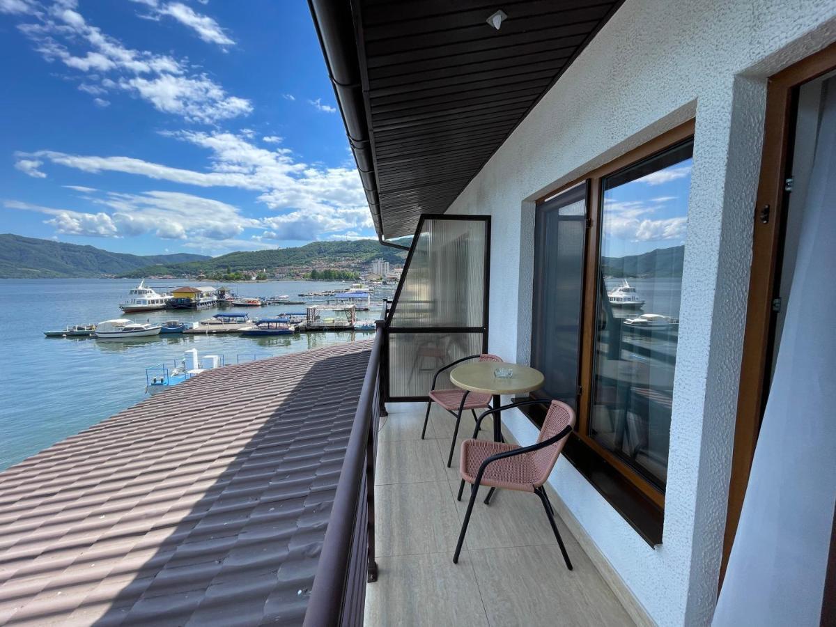 Melin Residence Orsova Luaran gambar